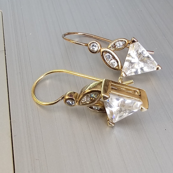 Elegant 925 Stamped Gold Plated Earrings - Picture 1 of 11
